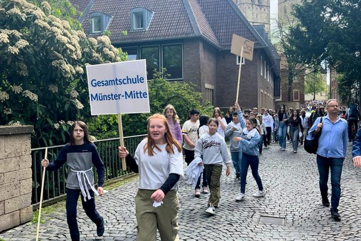 Gesamtschule Münster Mitte ist dabei: Friedensdemonstration 375 Jahre Westfälischer Frieden