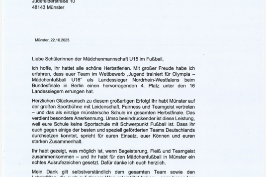 Glückwünsche für die erfolgreiche Mädchenmannschaft